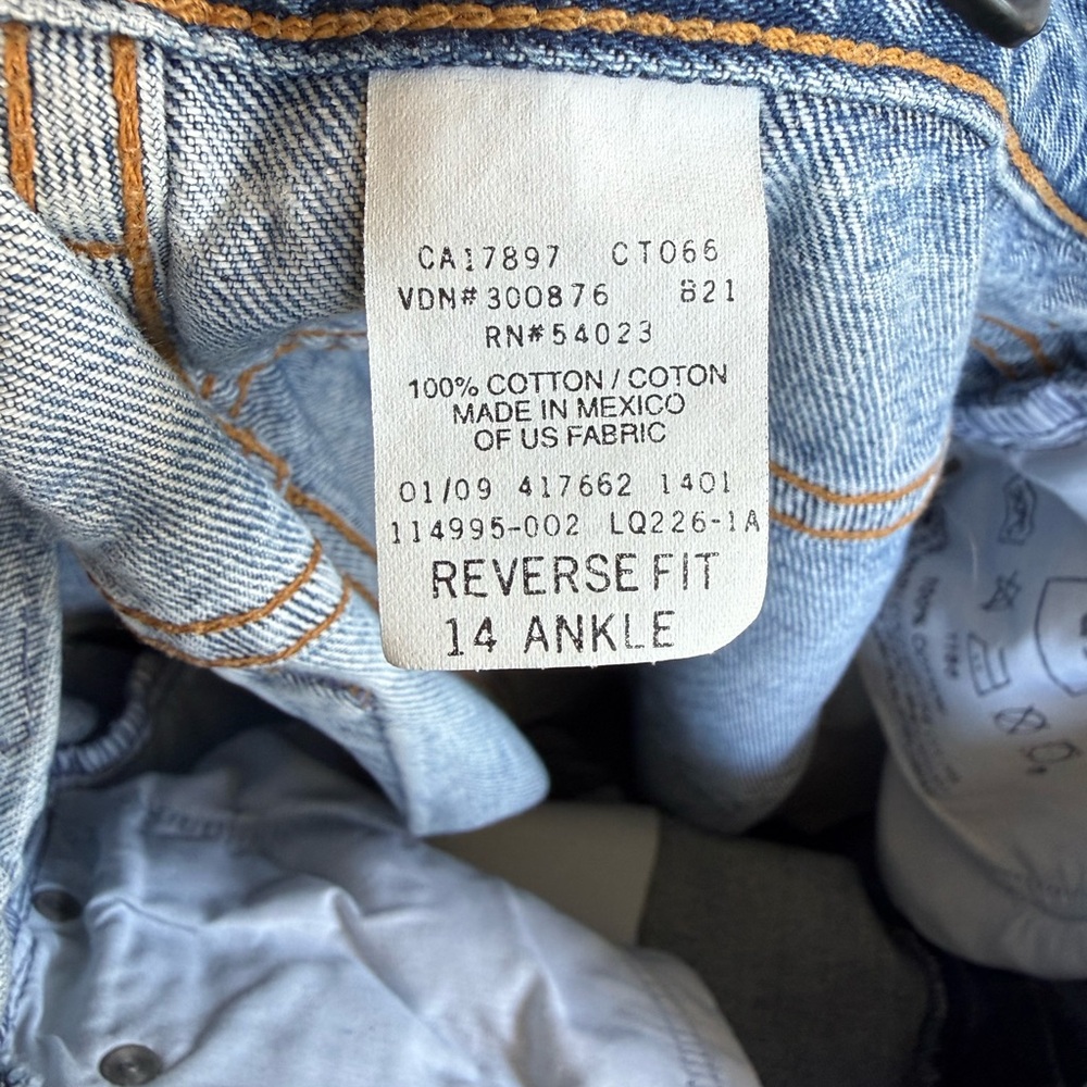 GAP High Rise Blue Jeans - Picture 11 of 11